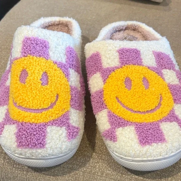 Cozy Smiley Face Slippers - Picture 1 of 2